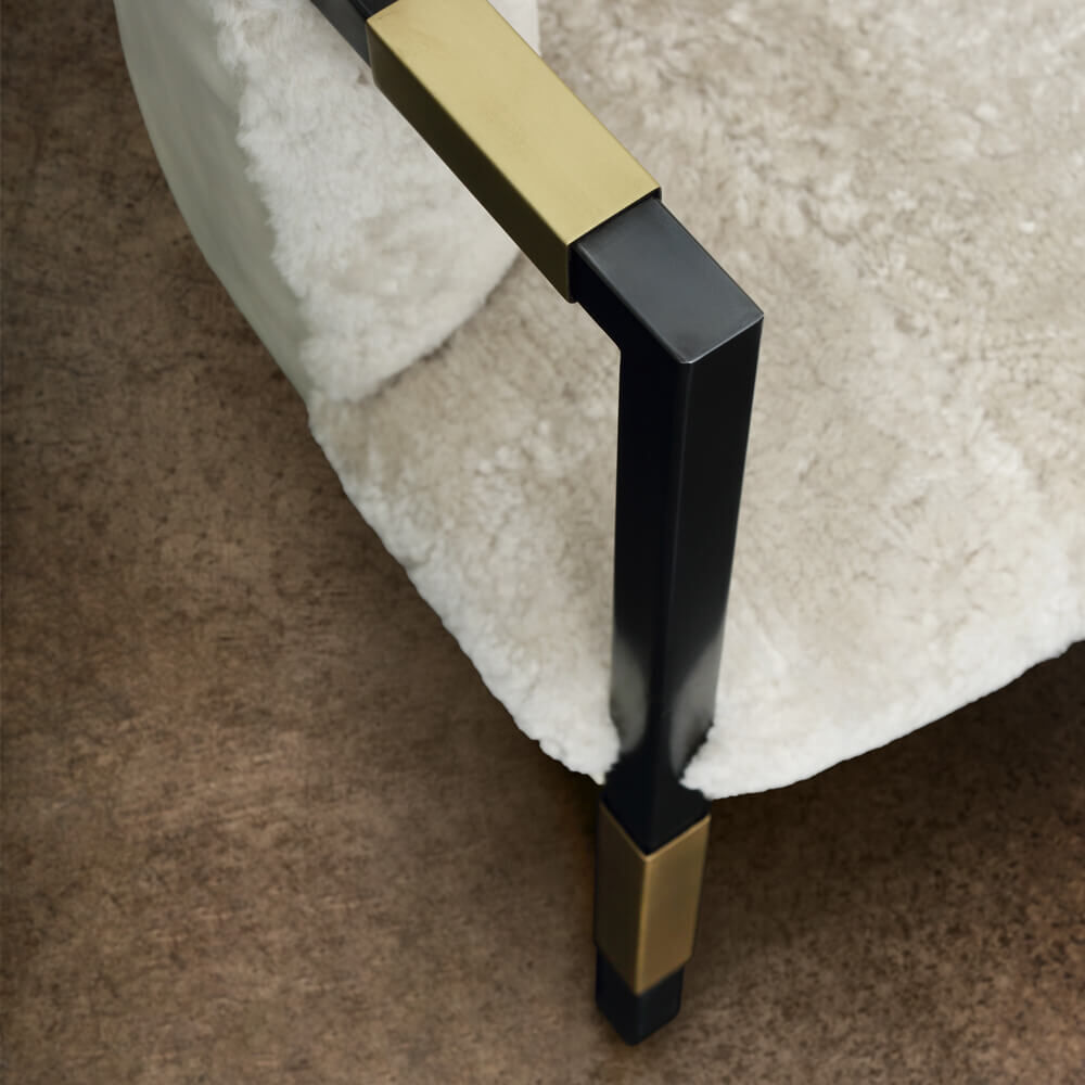 LARCHMONT CHAIR